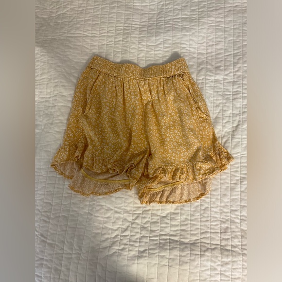 Abercrombie & Fitch Women's Shorts size small Floral Pull On shorts - Picture 2 of 4